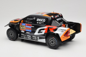 Toyota GR DKR Hilux Evo #211 H. Lategan / B. Cummings Rally Dakar 2025 IXO 1:18 18RMC237 Metaal — afbeelding 5 van 6