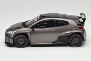 Toyota GR Yaris Rally2 Grijs IXO 1:18 18CMC210 Metaal — afbeelding 3 van 6