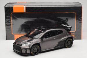 Toyota GR Yaris Rally2 Grijs IXO 1:18 18CMC210 Metaal — afbeelding 6 van 6