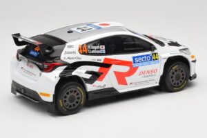 Toyota GR Yaris Rally2 #44 H. Kogure Rally Finland 2024 IXO 1:18 18RMC212B Metaal — afbeelding 2 van 6