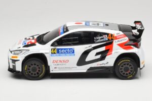 Toyota GR Yaris Rally2 #44 H. Kogure Rally Finland 2024 IXO 1:18 18RMC212B Metaal — afbeelding 3 van 6
