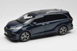 Toyota Granvia Donkerblauw OEM 1:18 FCL22GR803 Metaal