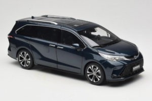 Toyota Granvia Donkerblauw OEM 1:18 FCL22GR803 Metaal — afbeelding 6 van 8