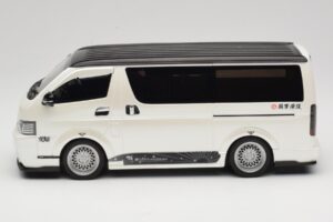 Toyota Hiace Super GL Pearl White Otto 1:18 OT1136 Hars — afbeelding 3 van 6