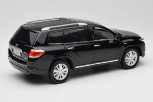 Toyota Highlander XU40 Zwart Paudi Model 1:18 2043612-B1 Metaal — afbeelding 3 van 8