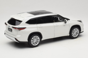 Toyota Highlander XU70 Wit OEM 1:18 26071-2011 Metaal — afbeelding 3 van 8