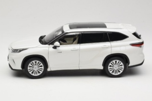 Toyota Highlander XU70 Wit OEM 1:18 26071-2011 Metaal — afbeelding 4 van 8