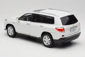 Toyota Highlander XU40 Wit Paudi Model 1:18 2043612-W1 Metaal — afbeelding 7 van 8