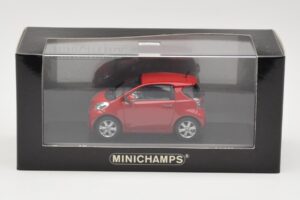 Toyota iQ Rood Minichamps 1:43 400166800 Metaal — afbeelding 4 van 4
