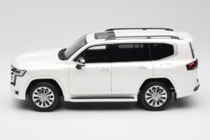 Toyota Land Cruiser J300 ZX Wit LCD 1:18 LCD18013-ZX-WH Metaal — afbeelding 4 van 8