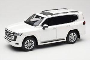 Toyota Land Cruiser J300 ZX Wit LCD 1:18 LCD18013-ZX-WH Metaal