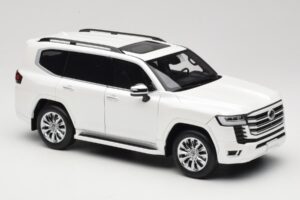 Toyota Land Cruiser J300 ZX Wit LCD 1:18 LCD18013-ZX-WH Metaal — afbeelding 6 van 8