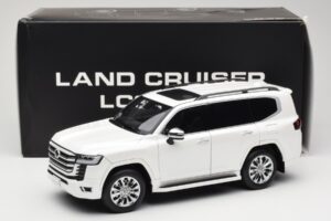 Toyota Land Cruiser J300 ZX Wit LCD 1:18 LCD18013-ZX-WH Metaal — afbeelding 8 van 8