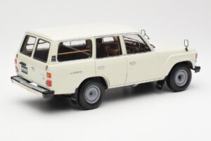 Toyota Land Cruiser J60 Wit Kyosho 1:18 08956W Metaal — afbeelding 3 van 8