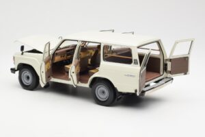 Toyota Land Cruiser J60 Wit Kyosho 1:18 08956W Metaal — afbeelding 5 van 8