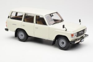 Toyota Land Cruiser J60 Wit Kyosho 1:18 08956W Metaal — afbeelding 6 van 8