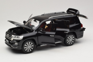 Toyota Land Cruiser LC200 Zwart Kengfai 1:18 KF024-13 Metaal — afbeelding 2 van 8