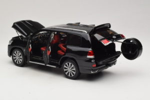 Toyota Land Cruiser LC200 Zwart Kengfai 1:18 KF024-13 Metaal — afbeelding 5 van 8