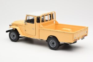 Toyota Land Cruiser Pickup Beige Kyosho 1:18 08958BE Metaal — afbeelding 7 van 8