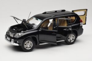 Toyota Land Cruiser Prado J150 Zwart Paudi Model 1:18 623132-BK Metaal — afbeelding 2 van 8