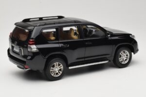 Toyota Land Cruiser Prado J150 Zwart Paudi Model 1:18 623132-BK Metaal — afbeelding 3 van 8