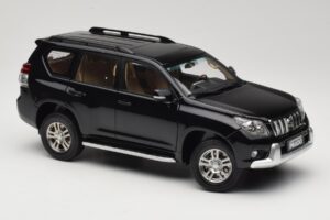 Toyota Land Cruiser Prado J150 Zwart Paudi Model 1:18 623132-BK Metaal — afbeelding 6 van 8