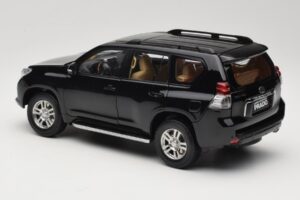 Toyota Land Cruiser Prado J150 Zwart Paudi Model 1:18 623132-BK Metaal — afbeelding 7 van 8