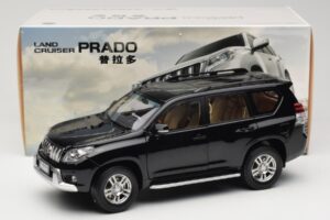 Toyota Land Cruiser Prado J150 Zwart Paudi Model 1:18 623132-BK Metaal — afbeelding 8 van 8