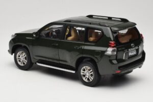 Toyota Land Cruiser Prado J150 Groen Paudi Model 1:18 623132-GR Metaal — afbeelding 7 van 8