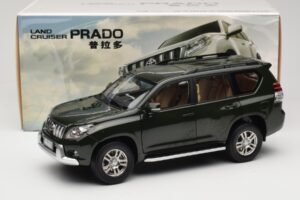Toyota Land Cruiser Prado J150 Groen Paudi Model 1:18 623132-GR Metaal — afbeelding 8 van 8