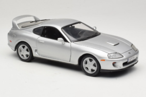 Toyota Supra A80 Zilver Kyosho 1:18 8847 Metaal — afbeelding 6 van 8
