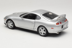 Toyota Supra A80 Zilver Kyosho 1:18 8847 Metaal — afbeelding 7 van 8