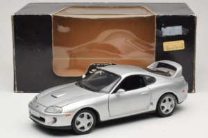 Toyota Supra A80 Zilver Kyosho 1:18 8847 Metaal — afbeelding 8 van 8