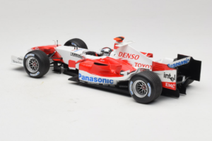 Toyota TF105 #16 J. Trulli Panasonic Toyota Racing 2005 Minichamps 1:18 100050016 Metaal — afbeelding 5 van 7