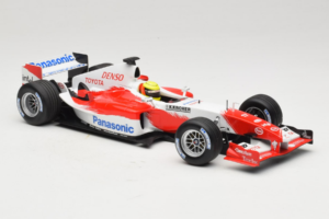 Toyota TF105 #17 R. Schumacher Panasonic Toyota Racing Showcar 2005 Minichamps 1:18 100050087 Metaal — afbeelding 4 van 7