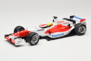 Toyota TF105 #17 R. Schumacher Panasonic Toyota Racing Showcar 2005 Minichamps 1:18 100050087 Metaal
