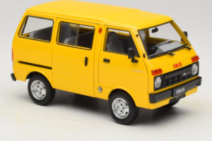 Toyota TJ110 Tianjin Huali Geel OEM 1:18 TOYOTA014 Metaal — afbeelding 6 van 8