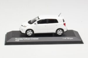 Toyota Urban Cruiser Wit Minichamps 1:43 400166960 Metaal