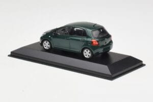 Toyota Yaris XP10 Oxford Green Minichamps 1:43 400166501 Metaal — afbeelding 3 van 4