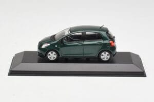 Toyota Yaris XP10 Oxford Green Minichamps 1:43 400166501 Metaal