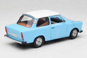 Trabant 601 Deluxe Blauw Wit Sun Star 1:18 4286 Metaal — afbeelding 2 van 6