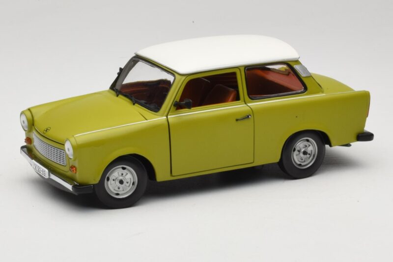 Trabant 601 Groen Sun Star 1:18 4289 Metaal