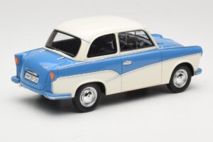 Trabant P50 Lichtblauw Crème BoS Models 1:18 BOS035 Hars — afbeelding 2 van 6