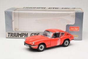Triumph GT6 Mk3 Rood Sun Star 1:18 1056 Metaal — afbeelding 6 van 6