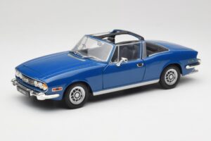 Triumph Stag Mk1 Sapphire Blue Revell 1:18 8815 Metaal