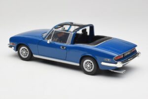 Triumph Stag Mk1 Sapphire Blue Revell 1:18 8815 Metaal — afbeelding 7 van 8