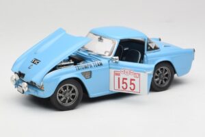 Triumph TR4 Rally Car Revell 1:18 8773 Metaal — afbeelding 2 van 8