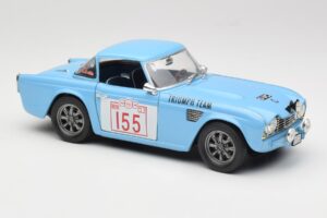 Triumph TR4 Rally Car Revell 1:18 8773 Metaal — afbeelding 6 van 8