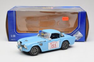 Triumph TR4 Rally Car Revell 1:18 8773 Metaal — afbeelding 8 van 8