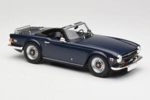 Triumph TR6 PI Donkerblauw Minichamps 1:18 155132032 Metaal — afbeelding 4 van 6